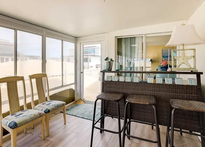 Between The Dunes: Breezy Beachfront Oceano Home!