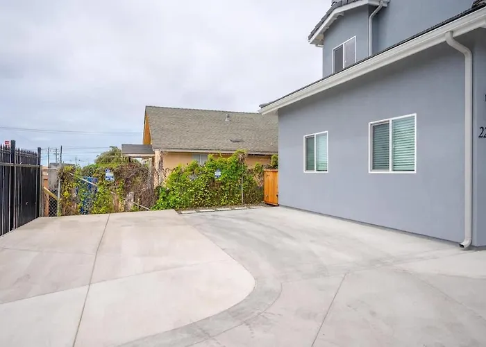 Game Room! Rooftop Deck! Sleeps 11